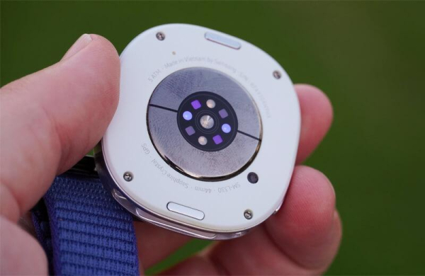 Обзор Samsung Galaxy Watch 8: комфортных и функциональных часов для Android