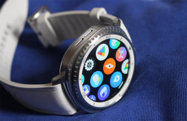 Обзор Samsung Galaxy Watch 8 Classic: классических умных часов с вращающимся безелем