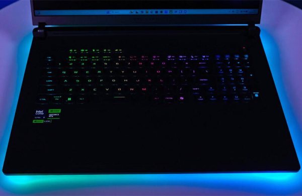 Обзор Asus ROG Strix Scar 18 (2025): невероятно мощного игрового ноутбука с RTX 5090