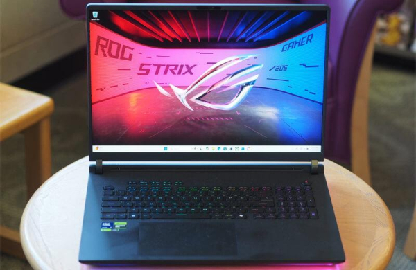 Обзор Asus ROG Strix Scar 18 (2025): невероятно мощного игрового ноутбука с RTX 5090