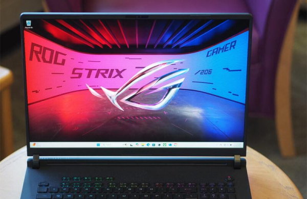 Обзор Asus ROG Strix Scar 18 (2025): невероятно мощного игрового ноутбука с RTX 5090