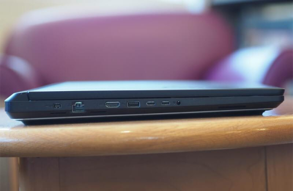 Обзор Asus ROG Strix Scar 18 (2025): невероятно мощного игрового ноутбука с RTX 5090