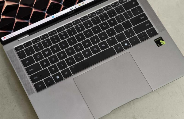 Обзор Honor MagicBook Art 14: ультралёгкого ноутбука со съёмной веб-камерой