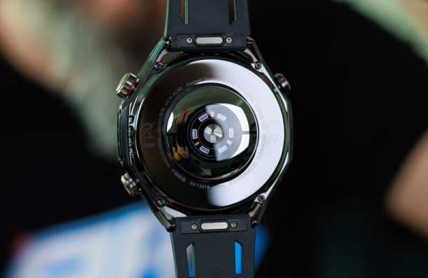 Обзор Huawei Watch Ultimate 2: прочный конкурент Garmin или красивый аксессуар Обзор Huawei Watch Ultimate 2: прочный конкурент Garmin или красивый аксессуар