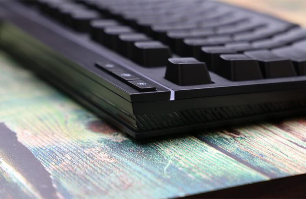 Обзор HyperX Alloy Core RGB: выгодной игровой клавиатуры с красочной подсветкой